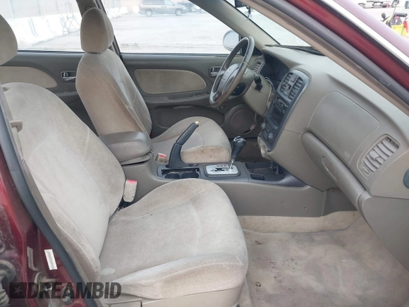 2004 Hyundai Sonata with VIN KMHWF25S84A040837, listed as a IAAI auction lot 41591528 with 76,606 mi miles. Bid and sale history available at carsss.com. Image 5.