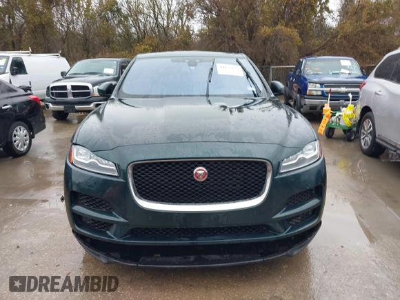 2017 Jaguar F-PACE 20d Prestige with VIN SADCK2BN4HA490089, listed as a IAAI auction lot 41457625 with 81,503 mi miles. Bid and sale history available at carsss.com. Image 6.