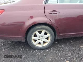 2006 Toyota Avalon XL z VIN 4T1BK36B76U081167, wystawiony jako IAAI lot #42271791 z przebiegiem 266 216 mil mil oraz . Historia ofert i sprzedaży dostępna na DreamBid. Obrazek 13.