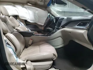2017 Lincoln Continental Reserve z VIN 1LN6L9NC3H5623731, wystawiony jako Copart lot #52857205 z przebiegiem 68 845 mil mil oraz Nie do naprawy • Non repairable. Historia ofert i sprzedaży dostępna na DreamBid. Obrazek 7.