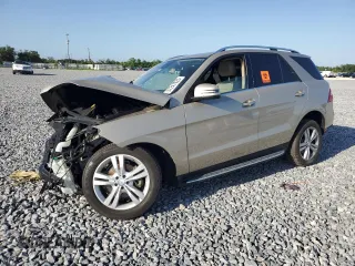 2013 Mercedes-Benz M 350 z VIN 4JGDA5JB4DA115160, wystawiony jako Copart lot #57247625 z przebiegiem Nie podano mil oraz Szkoda całkowita • Salvage title. Historia ofert i sprzedaży dostępna na DreamBid. Obrazek 1.