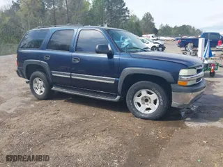 2004 Chevrolet Tahoe LT with VIN 1GNEC13Z84R209220, listed as a IAAI auction lot 41867643 with 385,229 mi miles. Bid and sale history available at carsss.com. Image 1.