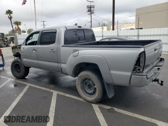 2015 Toyota Tacoma PreRunner with VIN 3TMKU4HN8FM046637, listed as a Copart auction lot 44077295 with 200,737 mi miles and Salvage title. Bid and sale history available at DreamBid. Image 2.