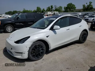 2022 Tesla Model Y Long Range z VIN 7SAYGAEE8NF378457, wystawiony jako Copart lot #56696905 z przebiegiem Nie podano mil oraz Tytuł czysty. Historia ofert i sprzedaży dostępna na DreamBid. Obrazek 1.