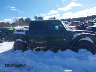 2023 Jeep Gladiator Rubicon with VIN 1C6JJTBG6PL576818, listed as a IAAI auction lot 41515428 with 10,271 mi miles and . Bid and sale history available at DreamBid. Image 13.