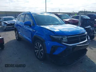 2022 Volkswagen Taos SE z VIN 3VVRX7B28NM088778, wystawiony jako IAAI lot #41624907 z przebiegiem 32 903 mil mil oraz . Historia ofert i sprzedaży dostępna na DreamBid. Obrazek 1.