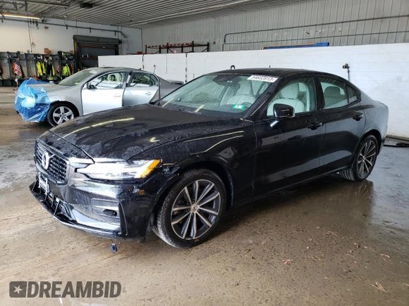 2022 Volvo S60 Momentum with VIN 7JRL12FZ0NG158222, listed as a Copart auction lot 54652813 with 13,073 mi miles and Salvage Title. Bid and sale history available at carsss.com. Image 1.