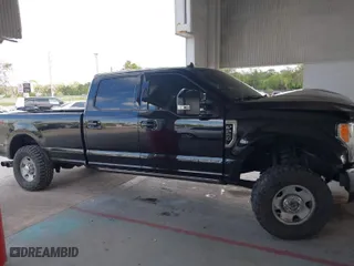 2019 Ford Super Duty F-250 SRW XL with VIN 1FT7W2BTXKEC87594, listed as a IAAI auction lot 40768547 with 198,489 mi miles. Bid and sale history available at carsss.com. Image 13.