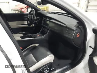 2019 Jaguar XF with VIN SAJBM4FV7KCY77286, listed as a IAAI auction lot 41273612 with 41,452 mi miles and . Bid and sale history available at DreamBid. Image 5.