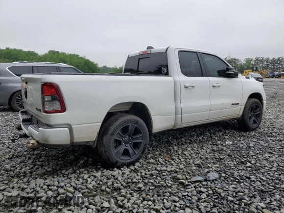 2021 Ram 1500 Big Horn z VIN 1C6SRFBT6MN573722, wystawiony jako Copart lot #56175575 z przebiegiem 141 115 mil mil oraz Szkoda całkowita • Salvage title. Historia ofert i sprzedaży dostępna na DreamBid. Obrazek 3.