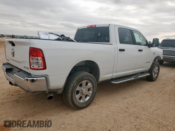 2024 Ram 2500 Big Horn z VIN 3C6UR5DL5RG233994, wystawiony jako Copart lot #59522945 z przebiegiem 21 239 mil mil oraz Szkoda całkowita • Salvage title. Historia ofert i sprzedaży dostępna na DreamBid. Obrazek 3.