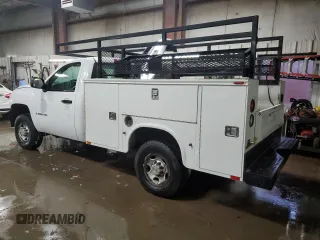 2009 Chevrolet Silverado 1500 with VIN 1GBHC44KX9F170295, listed as a Copart auction lot 45369965 with 166,640 mi miles and Salvage Title. Bid and sale history available at DreamBid. Image 2.