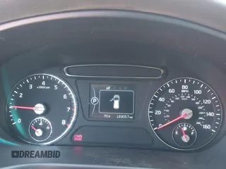 2016 Kia Sorento LX with VIN 5XYPGDA35GG060533, listed as a IAAI auction lot 42033268 with 183,057 mi miles. Bid and sale history available at carsss.com. Image 7.