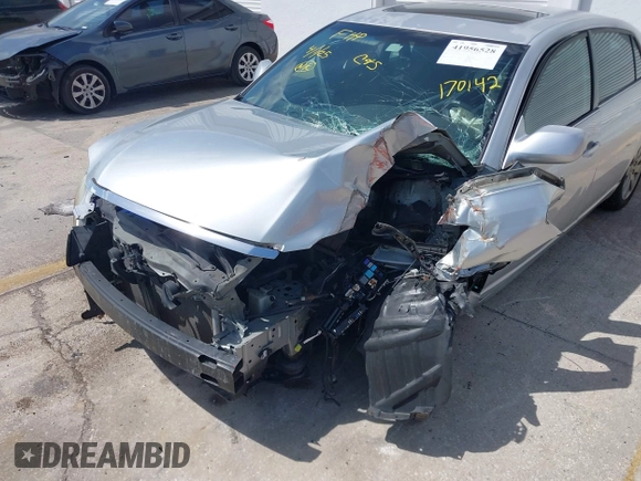 2007 Toyota Avalon XL with VIN 4T1BK36B77U170142, listed as a IAAI auction lot 41956528 with Not Provided miles and . Bid and sale history available at DreamBid. Image 6.