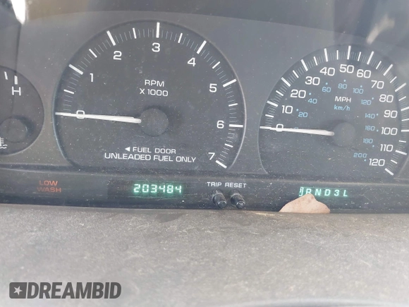 2000 Chrysler Town & Country LXi with VIN 1C4GP54L2YB541224, listed as a IAAI auction lot 41736586 with 203,484 mi miles. Bid and sale history available at carsss.com. Image 7.