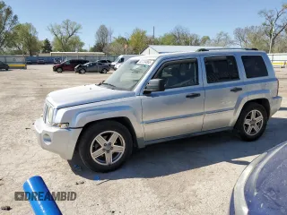 2008 Jeep Patriot Limited with VIN 1J8FF48W68D549367, listed as a Copart auction lot 52724565 with 160,062 mi miles and Salvage title. Bid and sale history available at DreamBid. Image 1.