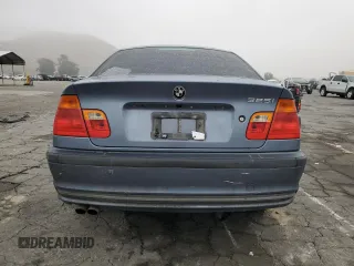 2001 BMW 3 Series 325i with VIN WBAAV33421FU96176, listed as a Copart auction lot 43962145 with 0 mi miles and Non Repairable. Bid and sale history available at carsss.com. Image 6.