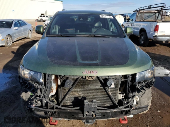 2019 Jeep Grand Cherokee Trailhawk with VIN 1C4RJFLT1KC774756, listed as a Copart auction lot 52591725 with 96,686 mi miles and Salvage title. Bid and sale history available at DreamBid. Image 5.