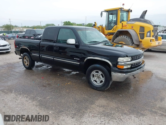 2000 Chevrolet Silverado 1500 LT with VIN 1GCEK19T9YE419272, listed as a IAAI auction lot 42068056 with 306,066 mi miles and . Bid and sale history available at DreamBid. Image 1.