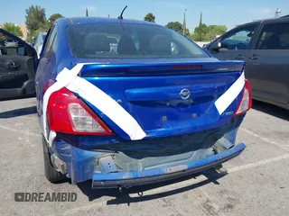 2016 Nissan Versa S with VIN 3N1CN7AP5GL817967, listed as a IAAI auction lot 42002014 with 122,222 mi miles. Bid and sale history available at carsss.com. Image 6.