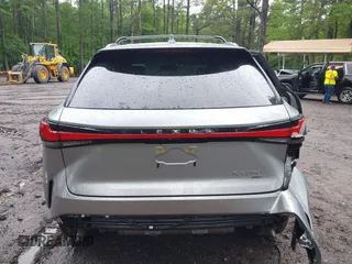 2024 Lexus RX 350 с VIN 2T2BAMCA7RC041967, выставлен на аукционе IAAI как лот 42335127 с пробегом 21 519 миль миль и . История ставок и продаж доступна на DreamBid. Изображение 17.