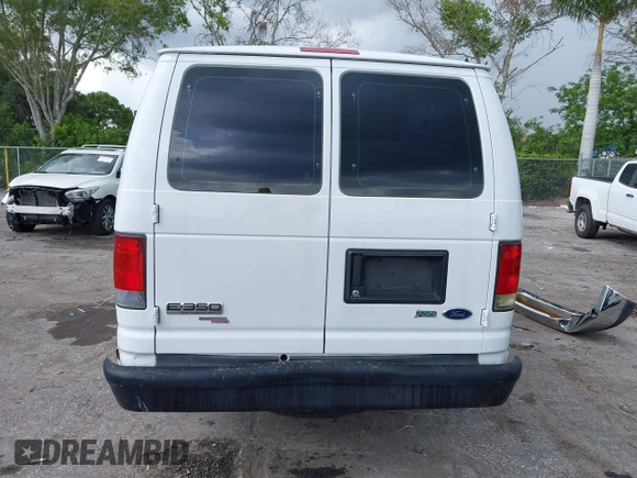 2014 Ford Econoline Passenger XL z VIN 1FBSS3BLXEDA00930, wystawiony jako IAAI lot #42445363 z przebiegiem Nie podano mil oraz . Historia ofert i sprzedaży dostępna na DreamBid. Obrazek 17.