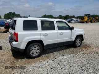 2016 Jeep Patriot Sport z VIN 1C4NJPBA0GD621808, wystawiony jako Copart lot #56292375 z przebiegiem 134 310 mil mil oraz Szkoda całkowita • Salvage title. Historia ofert i sprzedaży dostępna na DreamBid. Obrazek 3.
