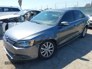 2013 Volkswagen Jetta SE with VIN 3VWDP7AJ8DM436818, listed as a IAAI auction lot 42386196 with 121,043 mi miles and . Bid and sale history available at DreamBid. Image 17.