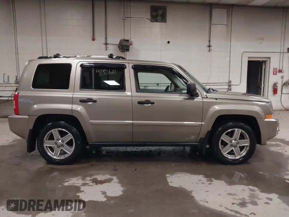 2007 Jeep Patriot Limited with VIN 1J8FF48W37D377328, listed as a IAAI auction lot 41356111 with 114,276 mi miles and . Bid and sale history available at DreamBid. Image 13.