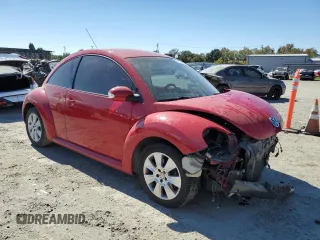 2009 Volkswagen New Beetle Coupe S with VIN 3VWPG31C29M500172, listed as a Copart auction lot 73111494 with 116,278 mi miles and Salvage Title. Bid and sale history available at carsss.com. Image 4.