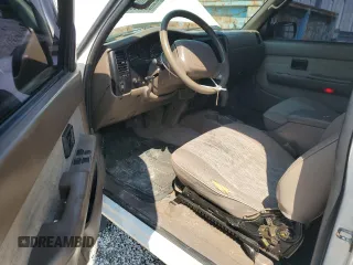 1999 Toyota Tacoma PreRunner with VIN 4TASN92NXXZ551335, listed as a Copart auction lot 62199645 with 198,754 mi miles and Salvage title. Bid and sale history available at DreamBid. Image 8.