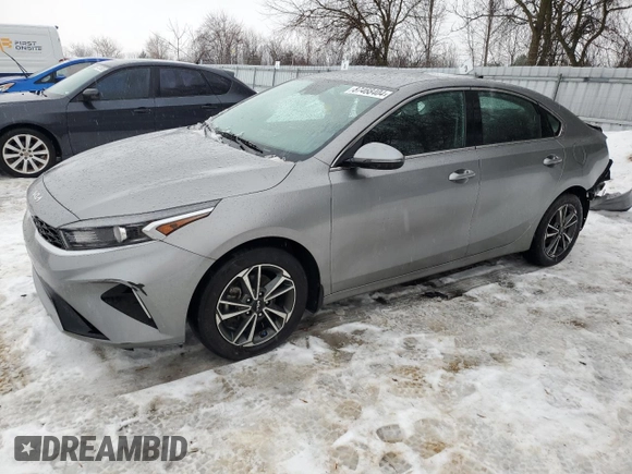 2023 Kia Forte GT-Line with VIN 3KPF34AD7PE577930, listed as a Copart auction lot 87468404 with 60,905 mi miles and Salvage Title. Bid and sale history available at carsss.com. Image 1.