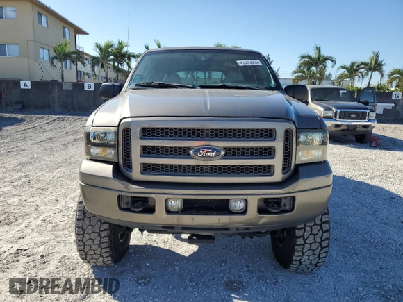 2005 Ford Excursion Limited с VIN 1FMNU43S55EB45717, выставлен на аукционе Copart как лот 47035815 с пробегом 140 723 миль миль и Списание • Salvage title. История ставок и продаж доступна на DreamBid. Изображение 5.