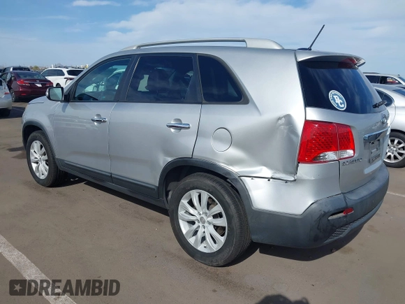 2011 Kia Sorento EX with VIN 5XYKU3A12BG076595, listed as a IAAI auction lot 41920914 with 190,751 mi miles. Bid and sale history available at carsss.com. Image 3.