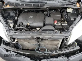 2019 Toyota Sienna LE with VIN 5TDJZ3DC5KS219388, listed as a Copart auction lot 51489465 with 162,353 mi miles and Salvage Title. Bid and sale history available at carsss.com. Image 13.