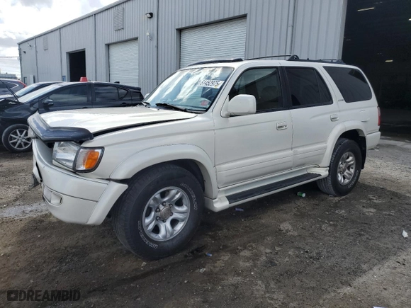 2002 Toyota 4Runner Limited with VIN JT3GN87R529000016, listed as a Copart auction lot 51452975 with 295,303 mi miles and Salvage Title. Bid and sale history available at carsss.com. Image 1.