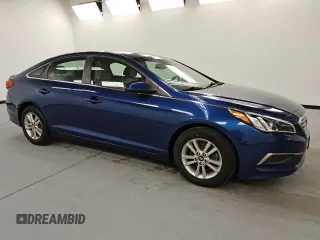 2017 Hyundai Sonata SE z VIN 5NPE24AF8HH481091, wystawiony jako Copart lot #57140915 z przebiegiem 71 033 mil mil oraz Czysty tytuł • Clean title. Historia ofert i sprzedaży dostępna na DreamBid. Obrazek 4.