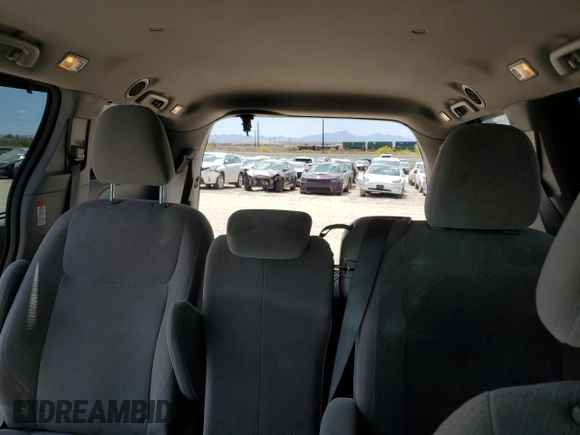 2018 Toyota Sienna LE Auto Access Seat with VIN 5TDKZ3DC3JS958245, listed as a Copart auction lot 53751565 with 91,101 mi miles and Salvage Title. Bid and sale history available at carsss.com. Image 10.