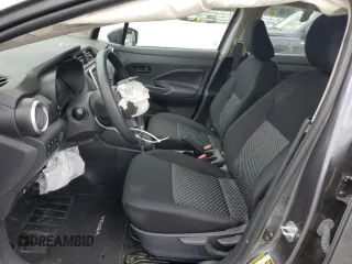 2023 Nissan Versa S z VIN 3N1CN8DV9PL837431, wystawiony jako Copart lot #56859715 z przebiegiem 19 303 mil mil oraz Szkoda całkowita • Salvage title. Historia ofert i sprzedaży dostępna na DreamBid. Obrazek 7.