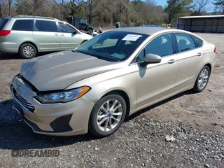 2019 Ford Fusion SE with VIN 3FA6P0HD1KR267041, listed as a IAAI auction lot 41591062 with 29,047 mi miles. Bid and sale history available at carsss.com. Image 2.