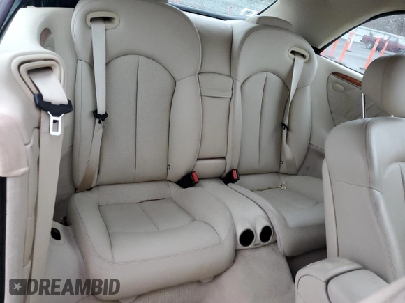 2004 Mercedes-Benz CLK 320 z VIN WDBTK65G24T009947, wystawiony jako Copart lot #85880954 z przebiegiem 64 922 mil mil oraz Tytuł czysty. Historia ofert i sprzedaży dostępna na DreamBid. Obrazek 10.