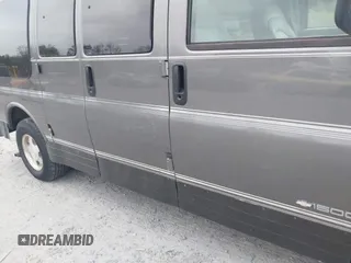2000 Chevrolet Express Cargo Van w/YF7 with VIN 1GBFG15R1Y1113064, listed as a IAAI auction lot 41727851 with 344,670 mi miles. Bid and sale history available at carsss.com. Image 6.
