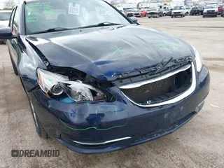 2014 Chrysler 200 Touring z VIN 1C3CCBBB5EN111950, wystawiony jako IAAI lot #42093392 z przebiegiem 122 929 mil mil oraz . Historia ofert i sprzedaży dostępna na DreamBid. Obrazek 6.