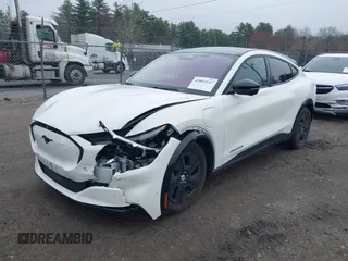 2022 Ford Mustang Mach-E California Route 1 z VIN 3FMTK2SU9NMA58241, wystawiony jako IAAI lot #42052537 z przebiegiem 20 587 mil mil oraz . Historia ofert i sprzedaży dostępna na DreamBid. Obrazek 20.
