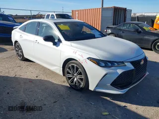 2019 Toyota Avalon XLE with VIN 4T1BZ1FB2KU008198, listed as a IAAI auction lot 41144894 with 90,477 mi miles. Bid and sale history available at carsss.com. Image 1.
