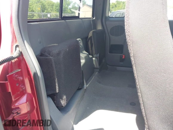2008 Ford Ranger XLT z VIN 1FTZR45E28PA39670, wystawiony jako IAAI lot #42335932 z przebiegiem Nie podano mil oraz . Historia ofert i sprzedaży dostępna na DreamBid. Obrazek 8.