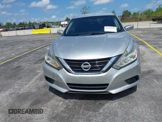 2016 Nissan Altima 2.5 S with VIN 1N4AL3AP1GN320391, listed as a IAAI auction lot 42207672 with 129,754 mi miles. Bid and sale history available at carsss.com. Image 6.