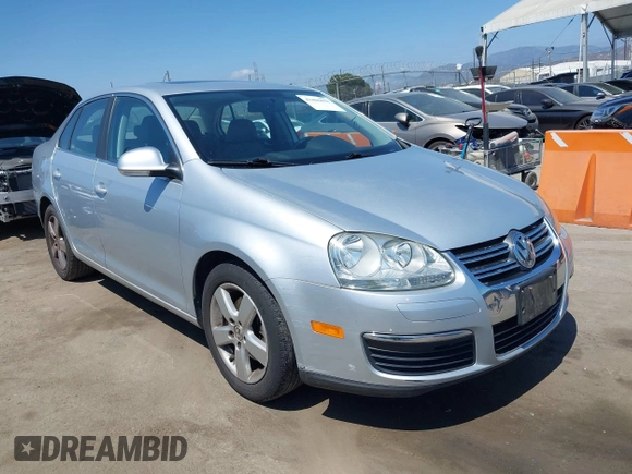 2008 Volkswagen Jetta SE with VIN 3VWRZ71K88M194577, listed as a IAAI auction lot 42406890 with 114,792 mi miles and . Bid and sale history available at DreamBid. Image 1.