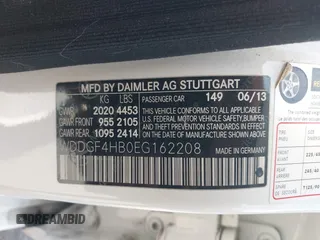 2014 Mercedes-Benz C 250 Sport z VIN WDDGF4HB0EG162208, wystawiony jako IAAI lot #42282529 z przebiegiem 91 399 mil mil oraz . Historia ofert i sprzedaży dostępna na DreamBid. Obrazek 9.