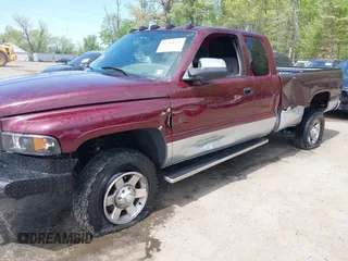 2002 Dodge 2500 z VIN 3B7KF23C92M244271, wystawiony jako IAAI lot #42104621 z przebiegiem 179 986 mil mil oraz . Historia ofert i sprzedaży dostępna na DreamBid. Obrazek 6.